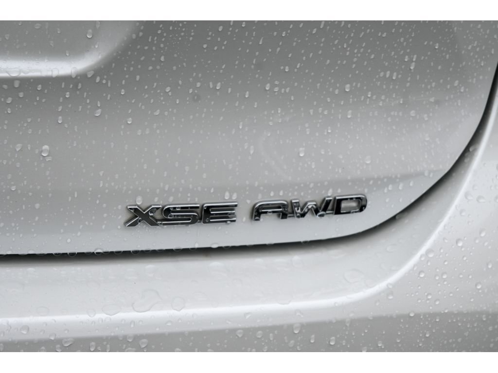 Used 2024 Toyota Highlander XSE image 11