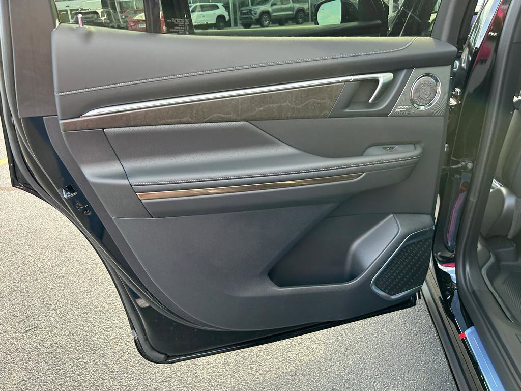 New 2026 Buick Enclave Avenir w/ Super Cruise Package image 7