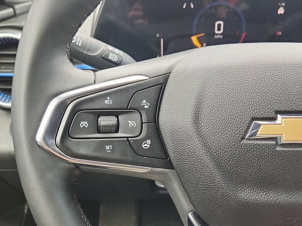 Certified 2025 Chevrolet Trax LT w/ LT Convenience Package FWD image 21