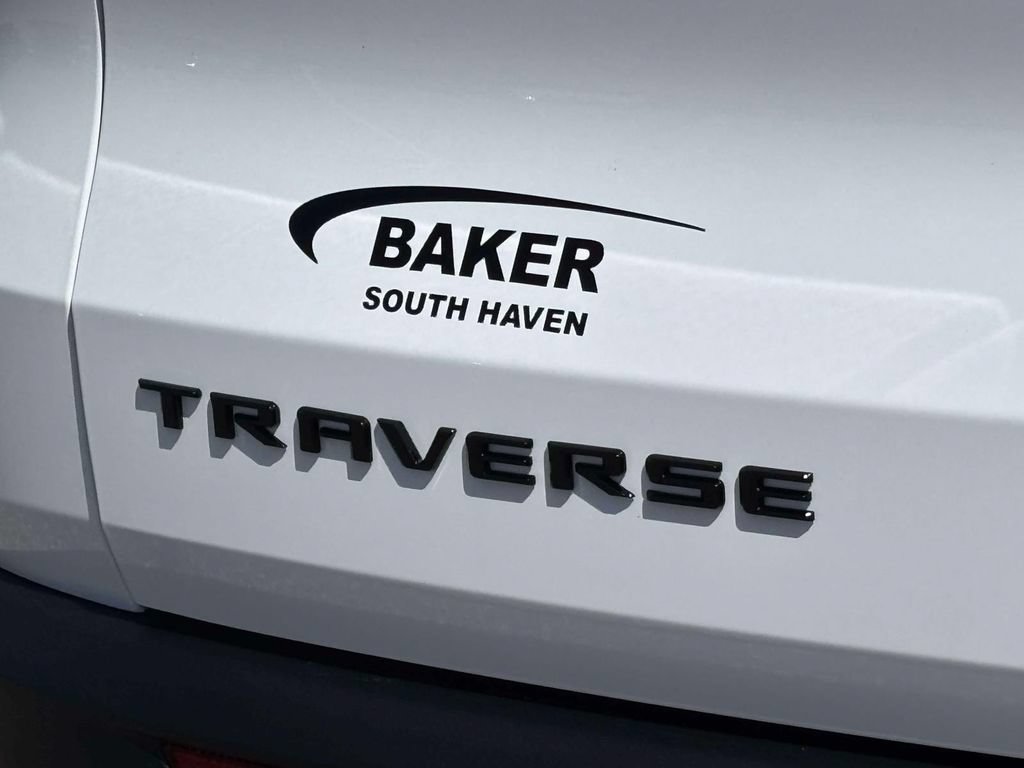 New 2027 Chevrolet Traverse LT w/ Midnight/Sport Edition FWD image 34