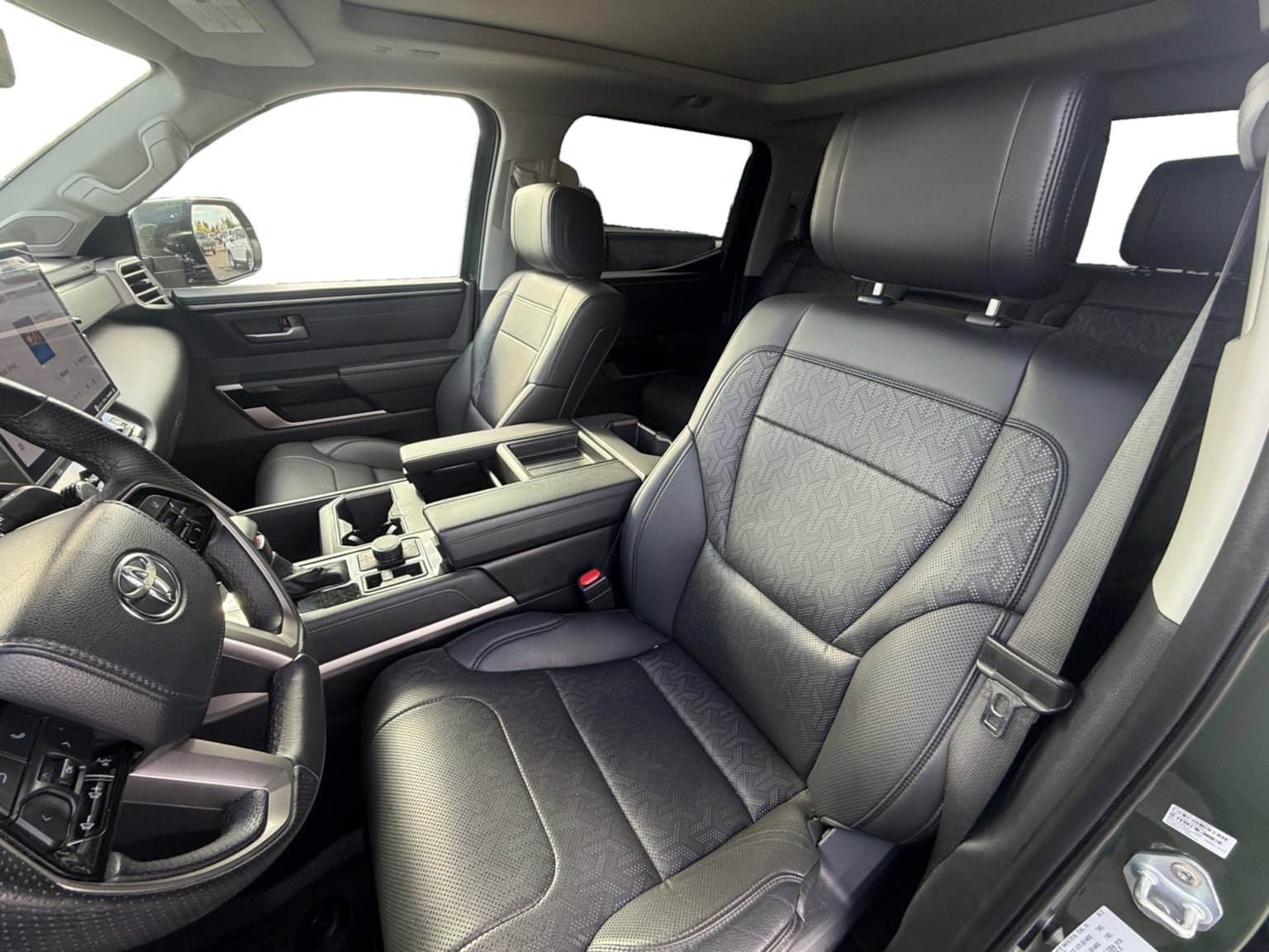 Used 2022 Toyota Tundra Limited w/ TRD Off-Road Package AWD/4WD image 10
