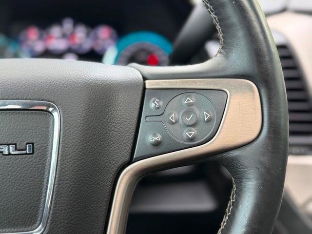 Used 2017 GMC Yukon Denali w/ Open Road Package AWD/4WD image 27