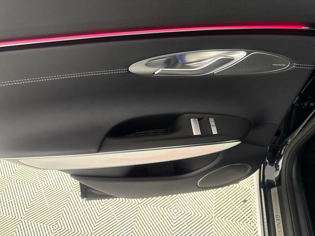 New 2027 Genesis GV70 2.5T Advanced AWD/4WD image 16