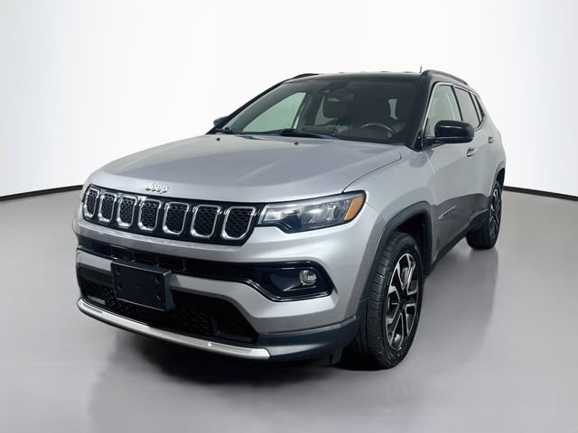 Used 2023 Jeep Compass Limited AWD/4WD image 5