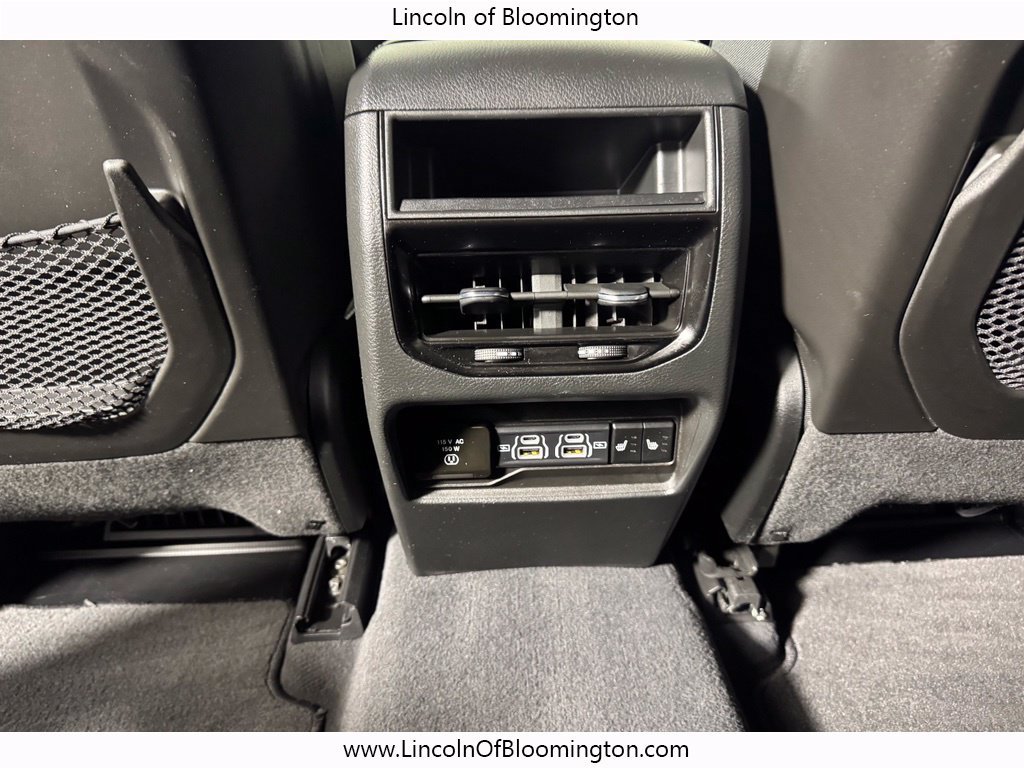 Used 2023 Jeep Grand Cherokee Limited AWD/4WD image 12