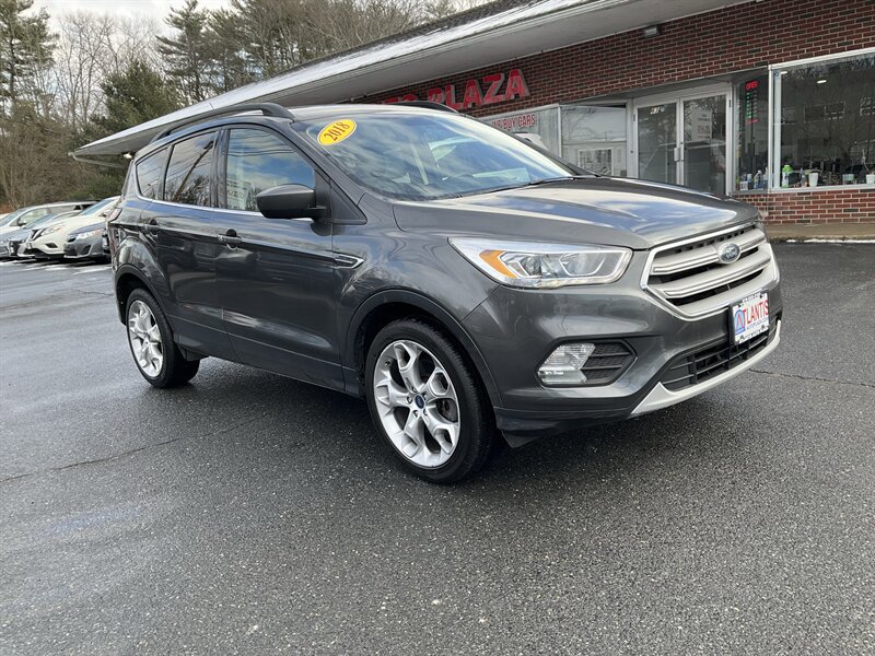 Used 2018 Ford Escape SEL image 3