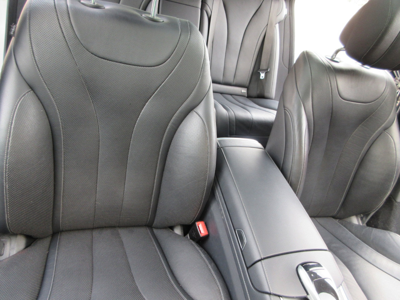 Used 2015 Mercedes-Benz S 550 Sedan image 31