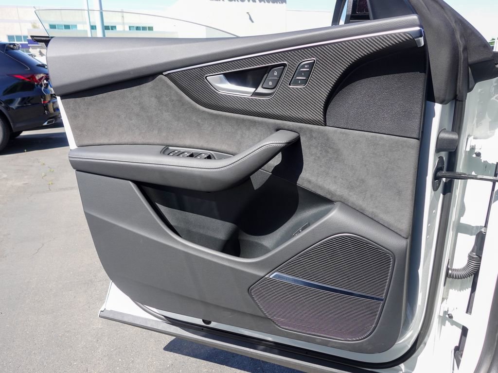 Used 2024 Audi SQ8 Premium Plus w/ Executive Package image 17