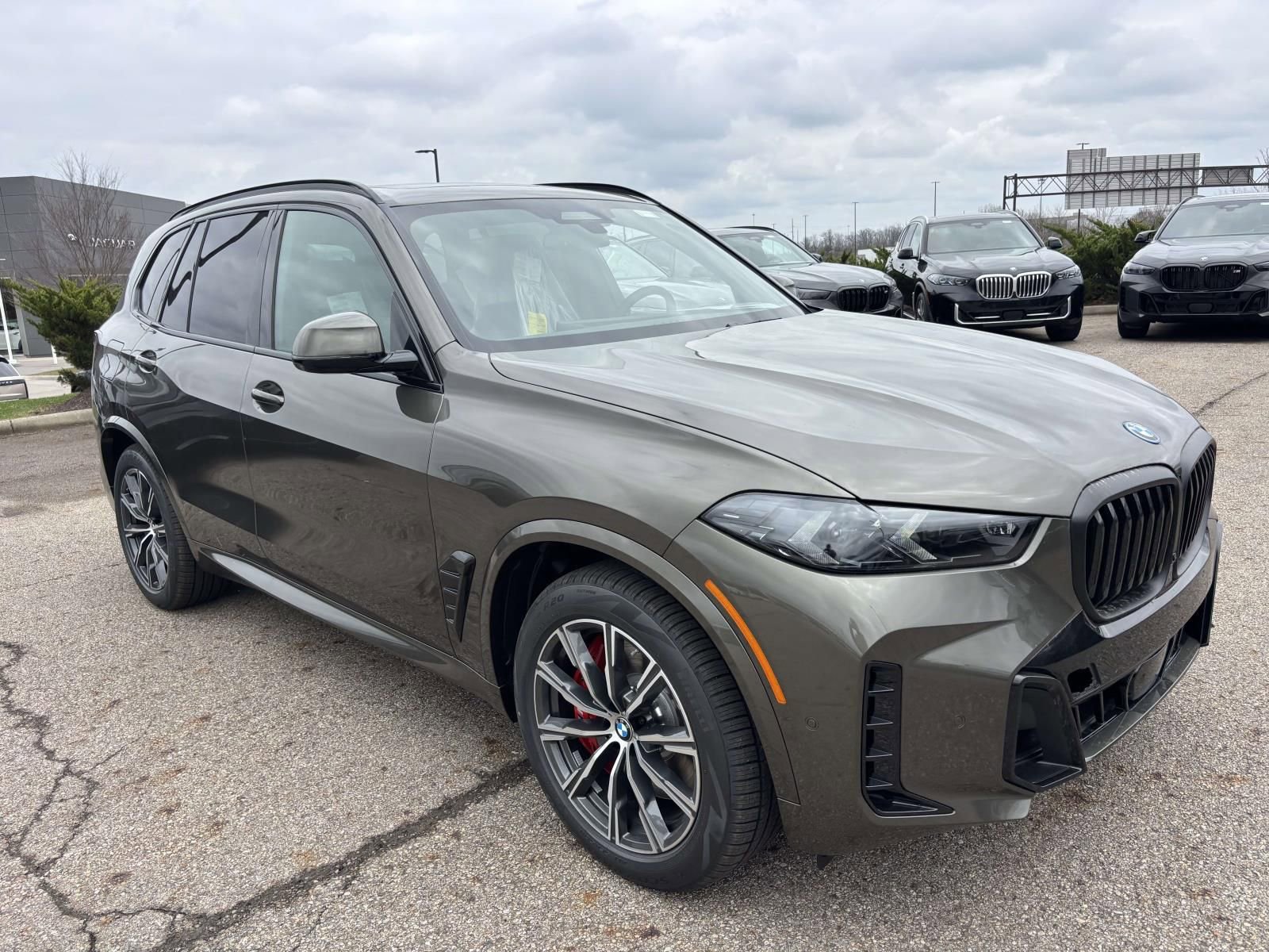 New 2026 BMW X5 xDrive50e image 3