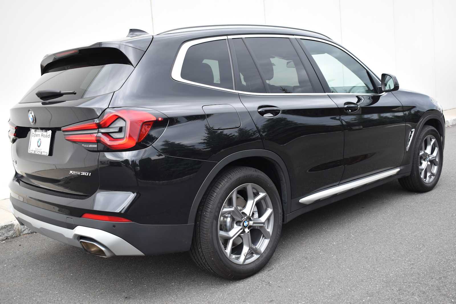 Used 2024 BMW X3 xDrive30i w/ Premium Package AWD/4WD image 6