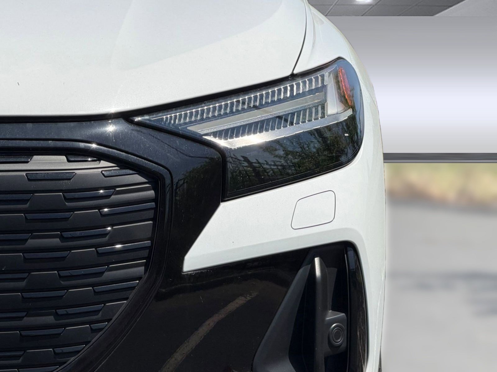 Used 2023 Audi Q4 e-tron Prestige w/ Black Optic Package image 11