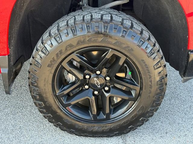 Certified 2023 Chevrolet Silverado 1500 Custom Trail Boss w/ LPO, Dark Essentials Package image 8