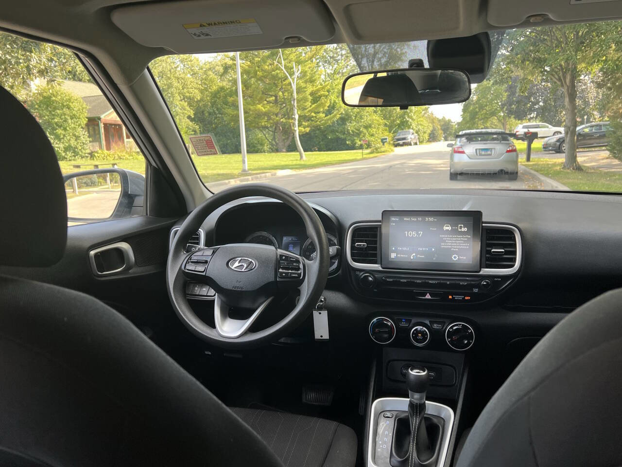 Used 2020 Hyundai Venue SE image 23