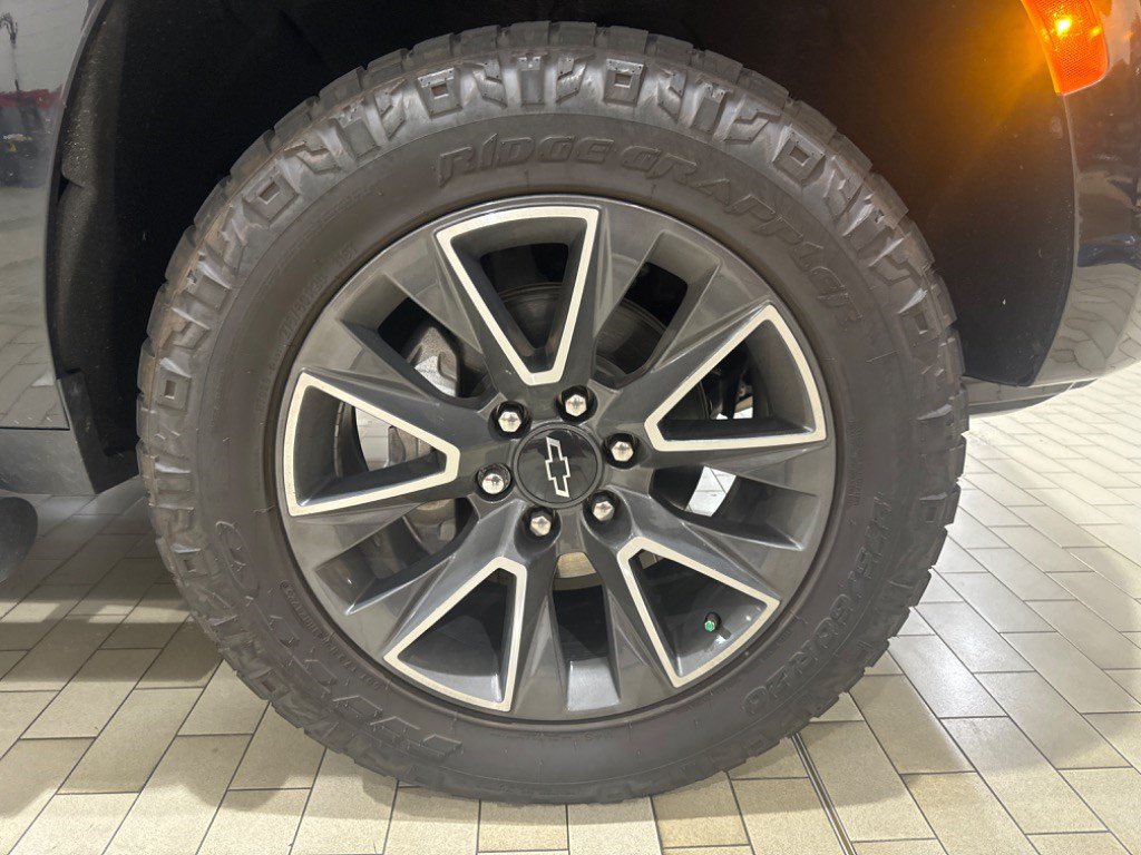 Used 2024 Chevrolet Tahoe Z71 w/ Luxury Package AWD/4WD image 50