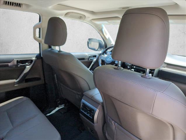 Used 2022 Lexus GX 460 Premium w/ Premium Package AWD/4WD image 21
