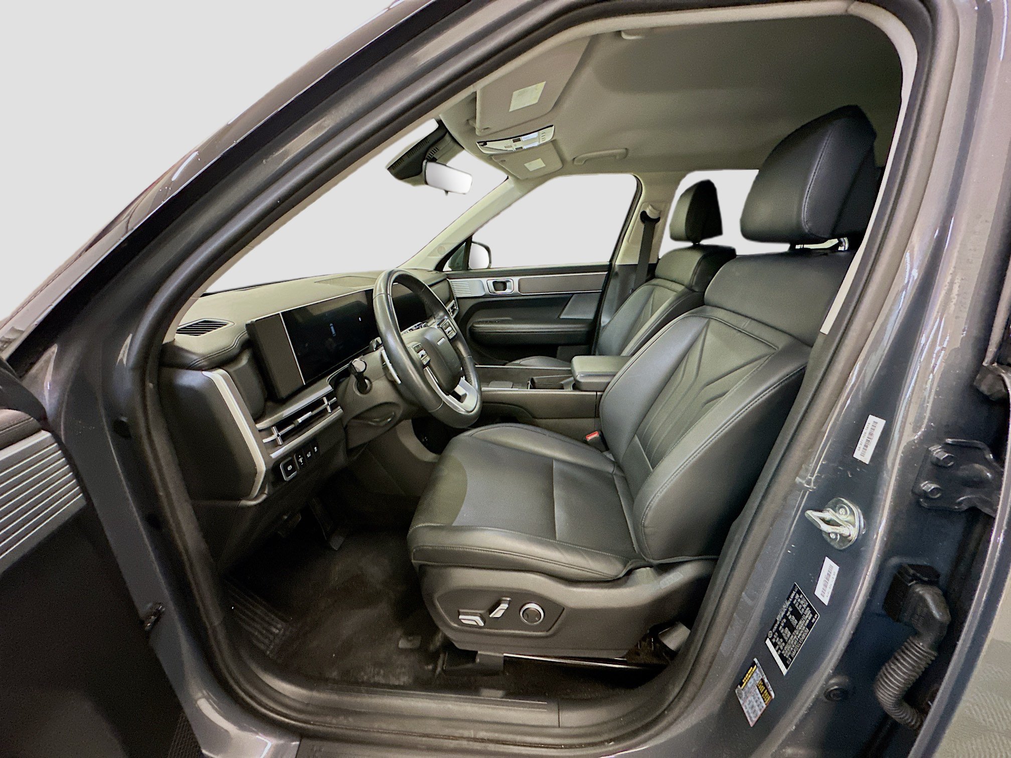 Used 2025 Hyundai Santa Fe SEL AWD/4WD image 13