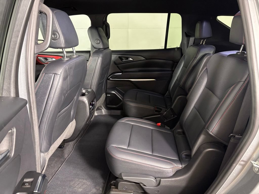 Used 2024 Chevrolet Traverse Z71 w/ Enhanced Driving Package AWD/4WD image 41