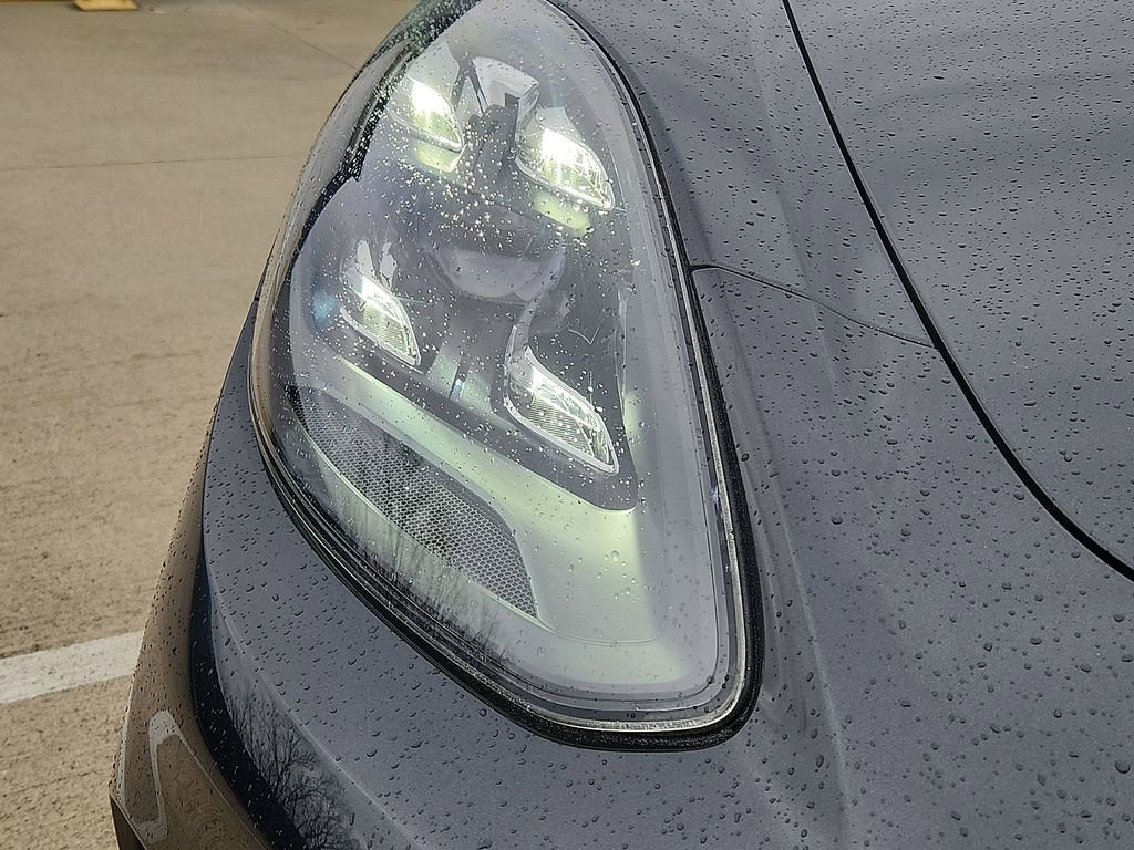 Used 2022 Porsche Panamera image 8