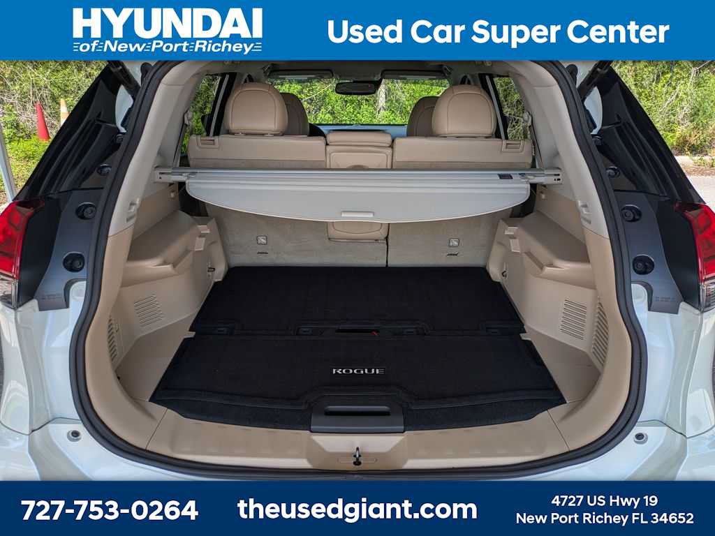 Used 2017 Nissan Rogue SL w/ SL Premium Package FWD image 12