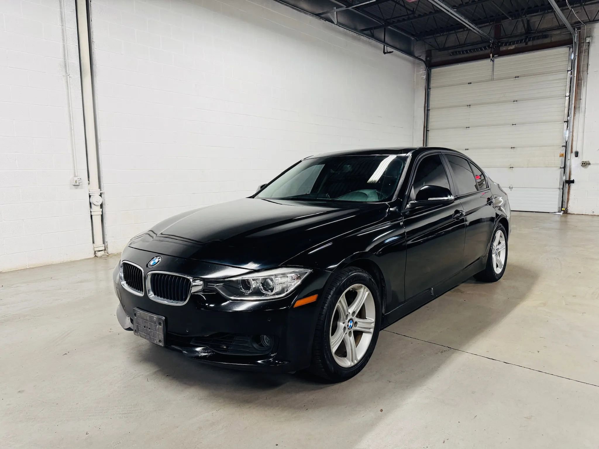 Used 2014 BMW 328i Sedan RWD image 2