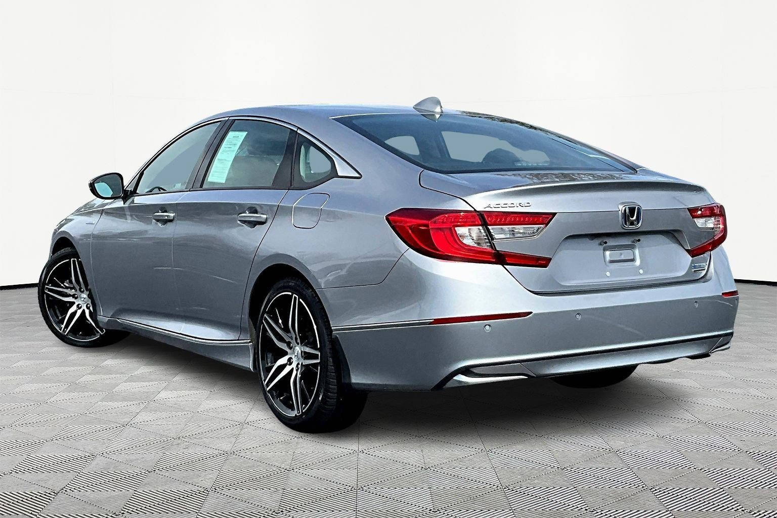 Used 2021 Honda Accord Touring image 4