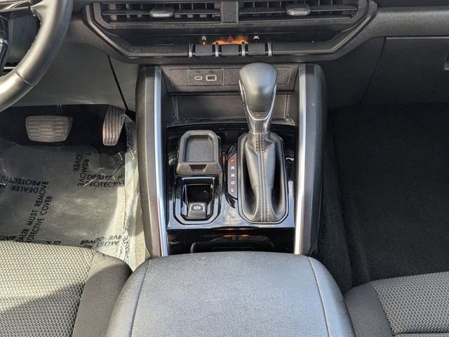 Used 2024 Chevrolet Colorado LT image 17