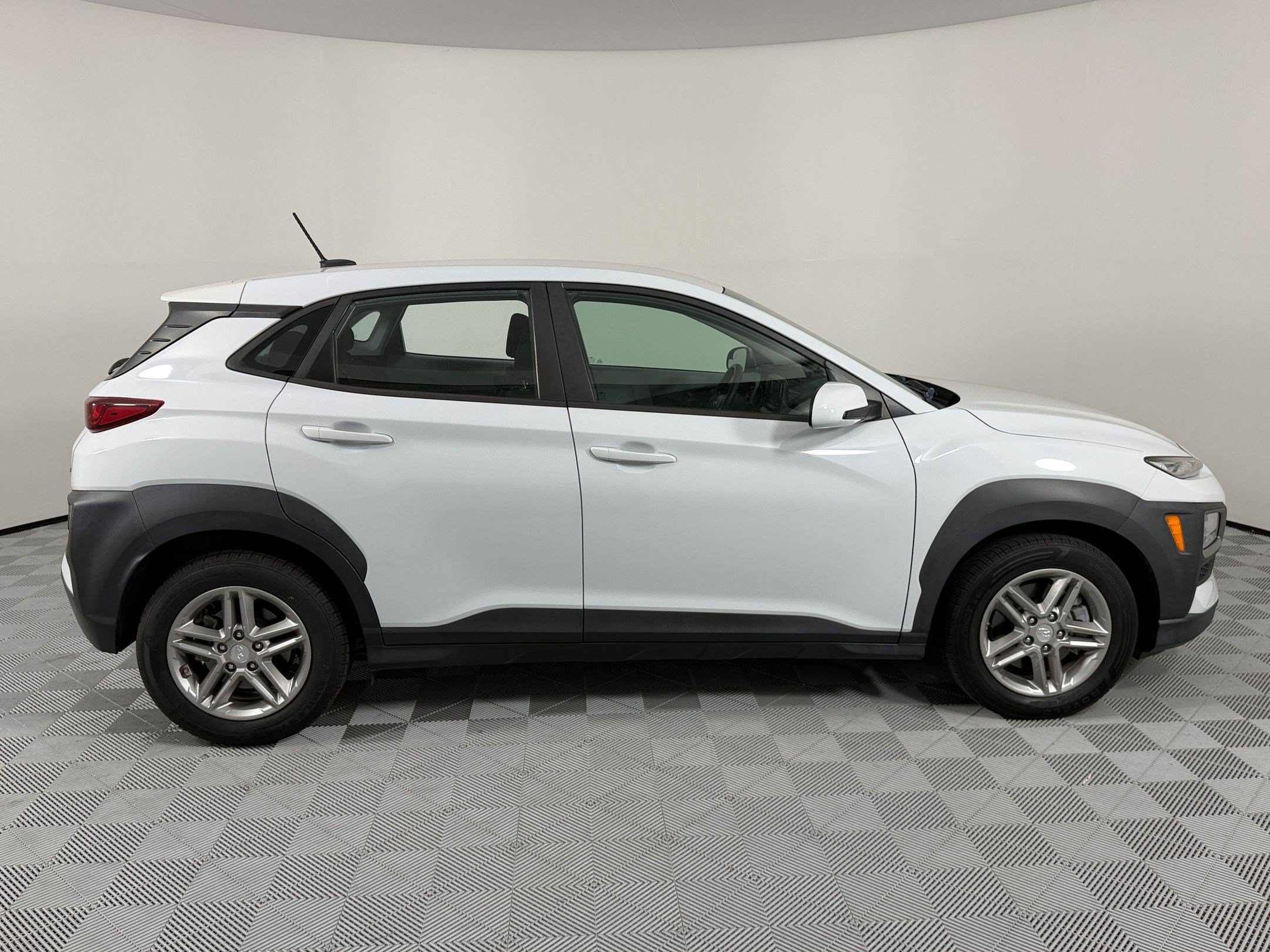 Used 2019 Hyundai Kona SE AWD/4WD image 8