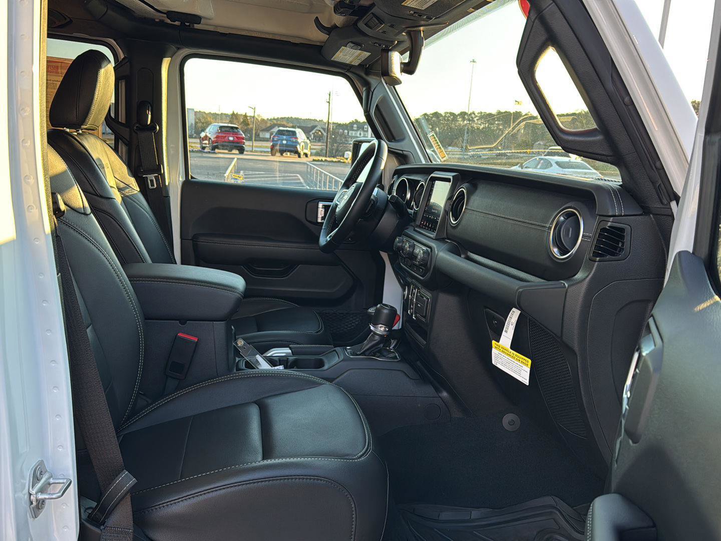 Used 2022 Jeep Gladiator Overland w/ Popular Equipment Package image 10