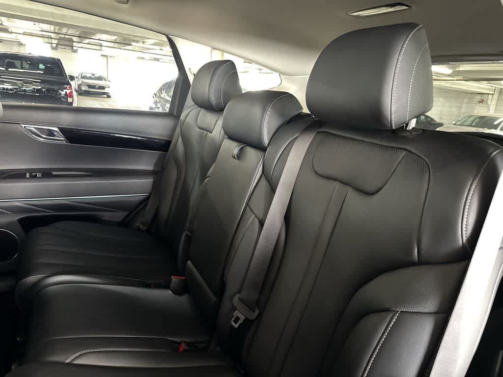 Used 2025 Genesis GV80 2.5T Standard AWD/4WD image 21