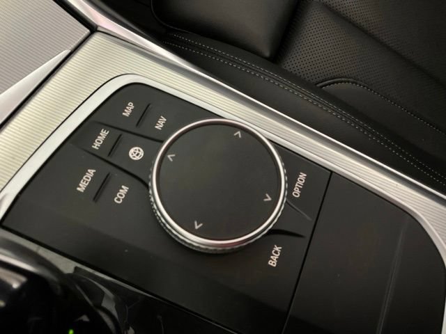 Used 2022 BMW 330i xDrive Sedan w/ Premium Package AWD/4WD image 22