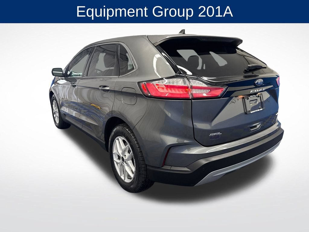 Certified 2023 Ford Edge SEL w/ Convenience Package AWD/4WD image 3