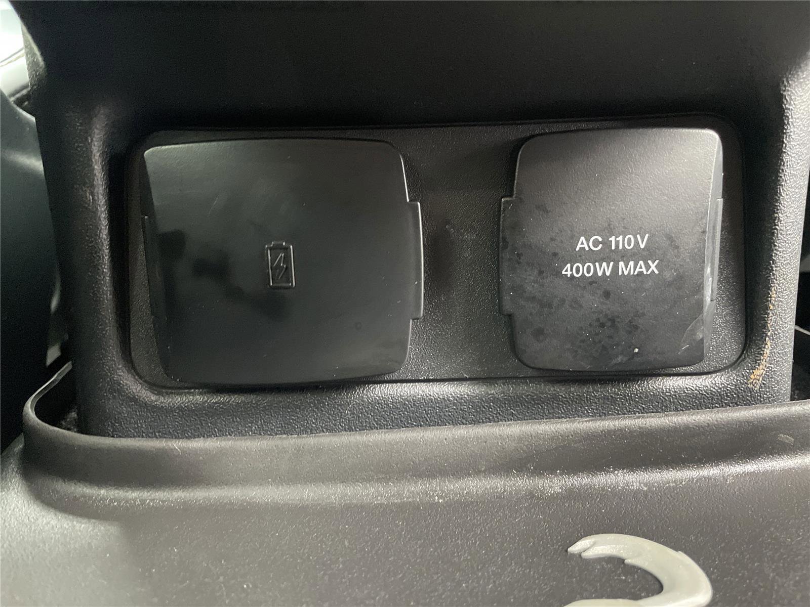 Used 2025 Ford Bronco Badlands image 35