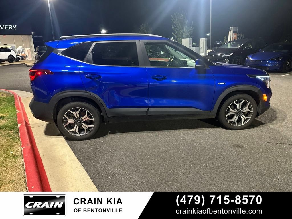Used 2023 Kia Seltos EX AWD/4WD image 6