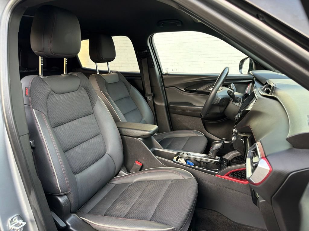 Used 2023 Chevrolet TrailBlazer RS w/ Convenience Package FWD image 13