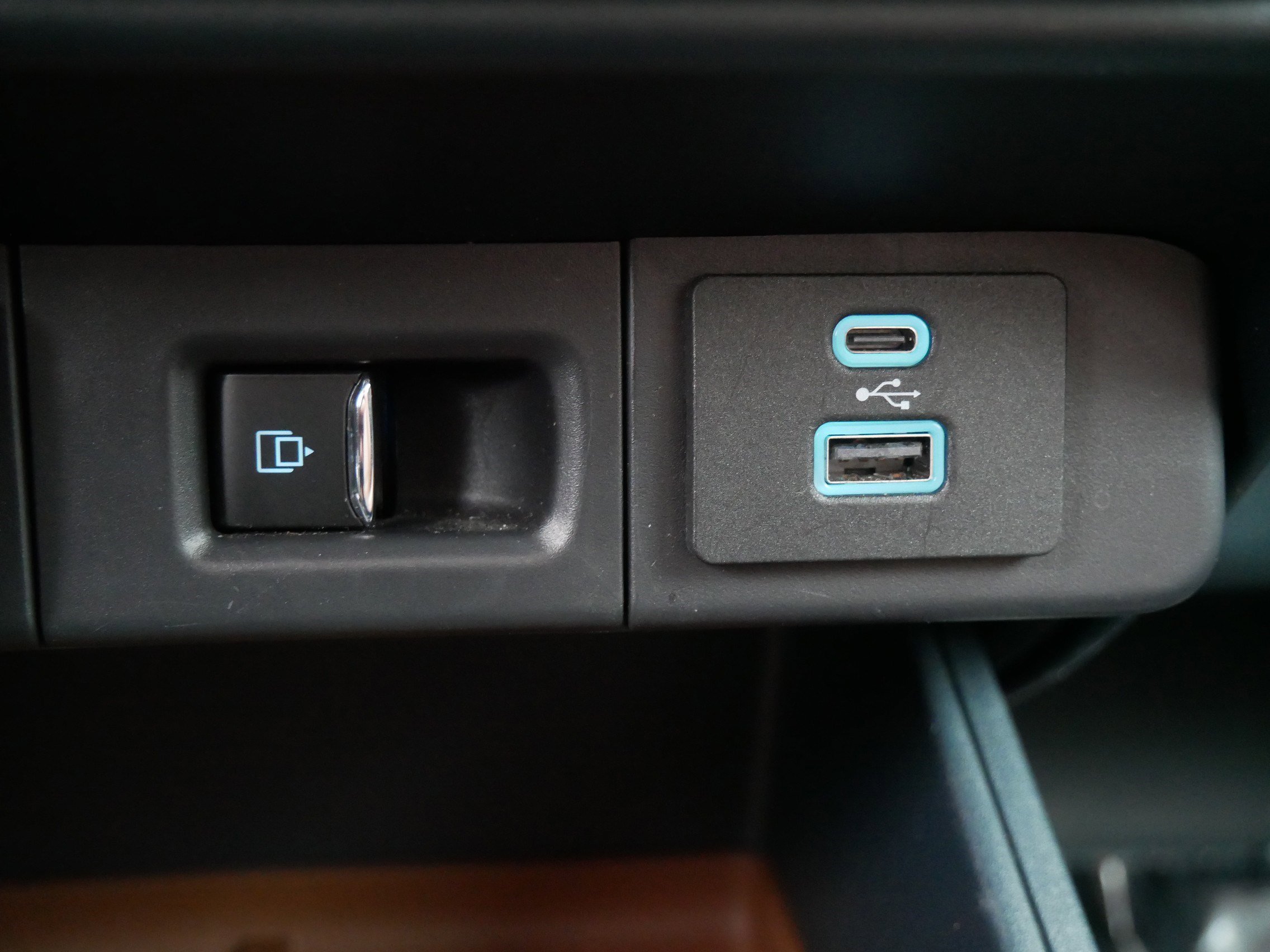 Used 2024 Ford Maverick Lariat w/ FX4 Off-Road Package image 32