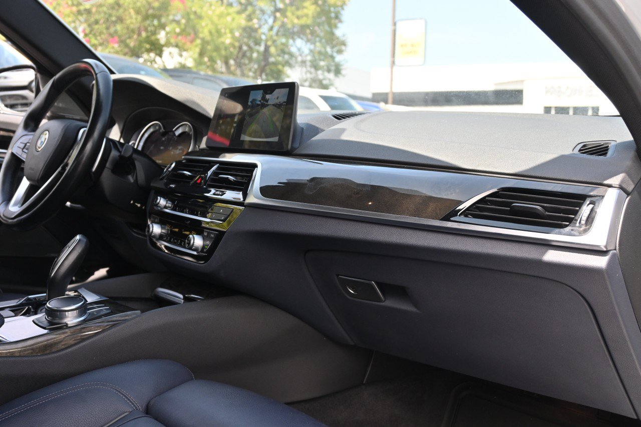 Used 2017 BMW 540i RWD image 24
