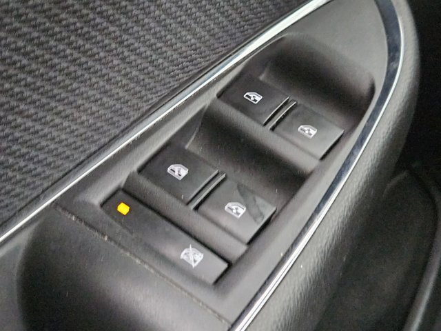 Used 2018 Chevrolet Cruze LT w/ Convenience Package FWD image 15