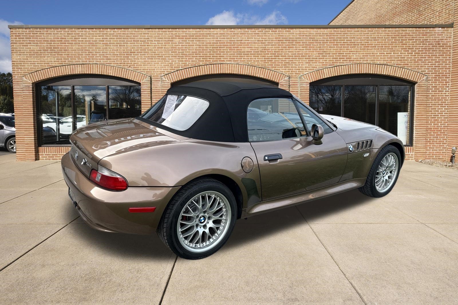 Used 2001 BMW Z3 3.0i RWD image 3