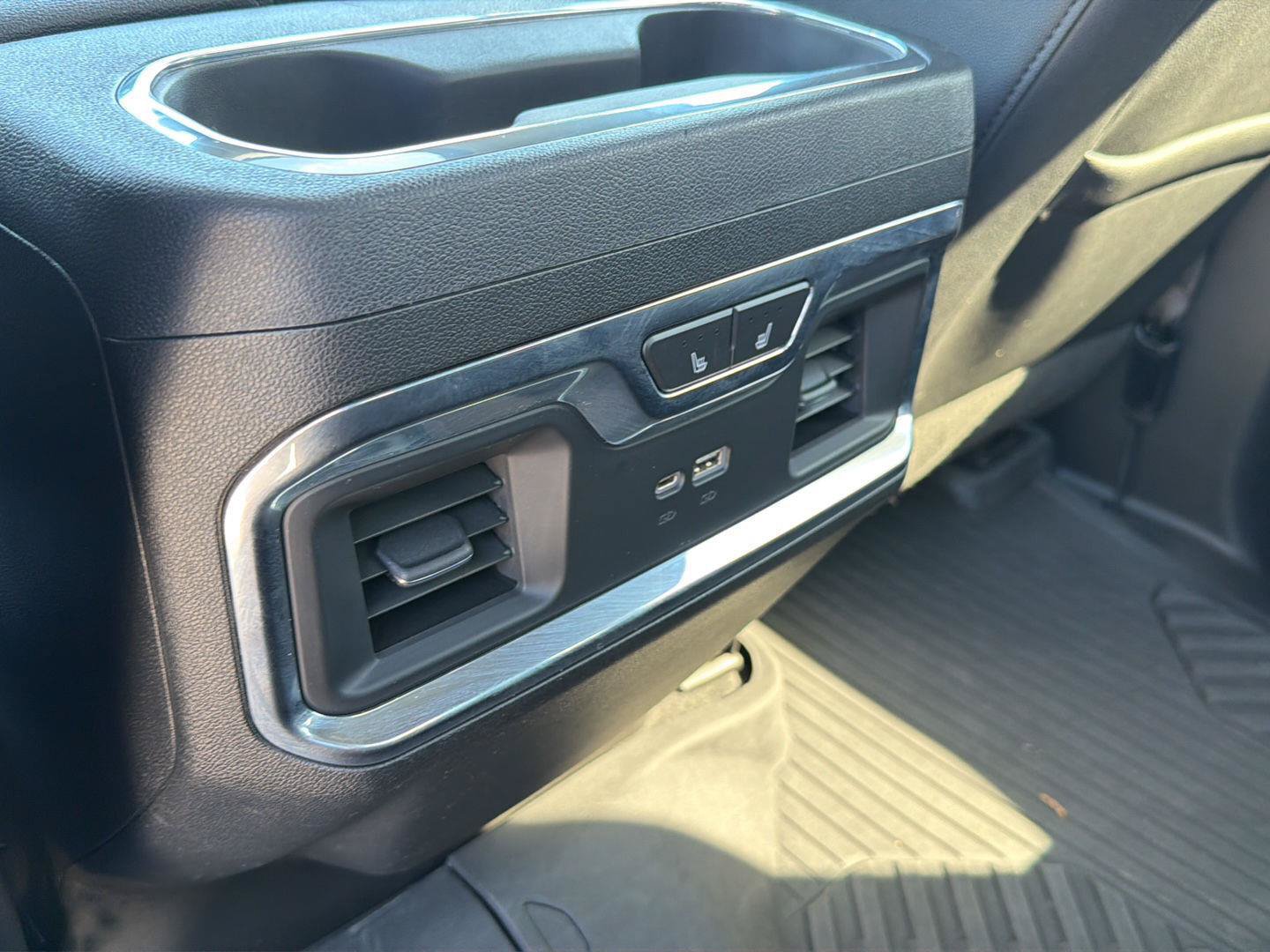 Used 2023 Chevrolet Silverado 1500 LTZ AWD/4WD image 12
