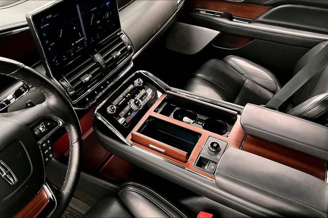 Used 2023 Lincoln Navigator L Reserve w/ Equipment Group 201A image 16