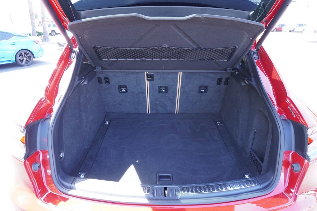 Used 2020 Porsche Macan Base image 8