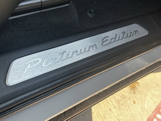 Certified 2022 Porsche Cayenne Platinum Edition image 42