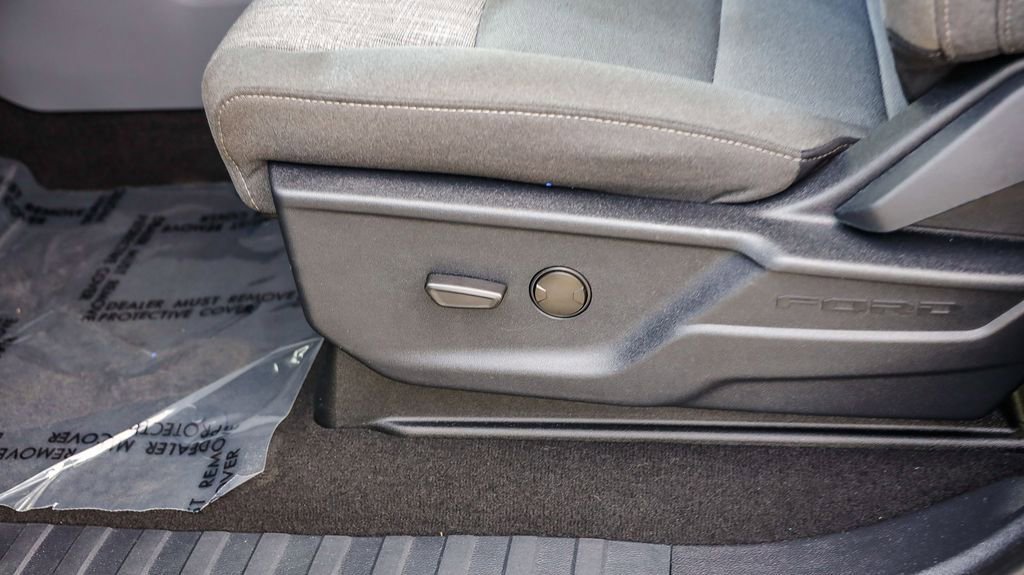 Used 2023 Ford F350 XLT w/ Black Appearance Package image 26