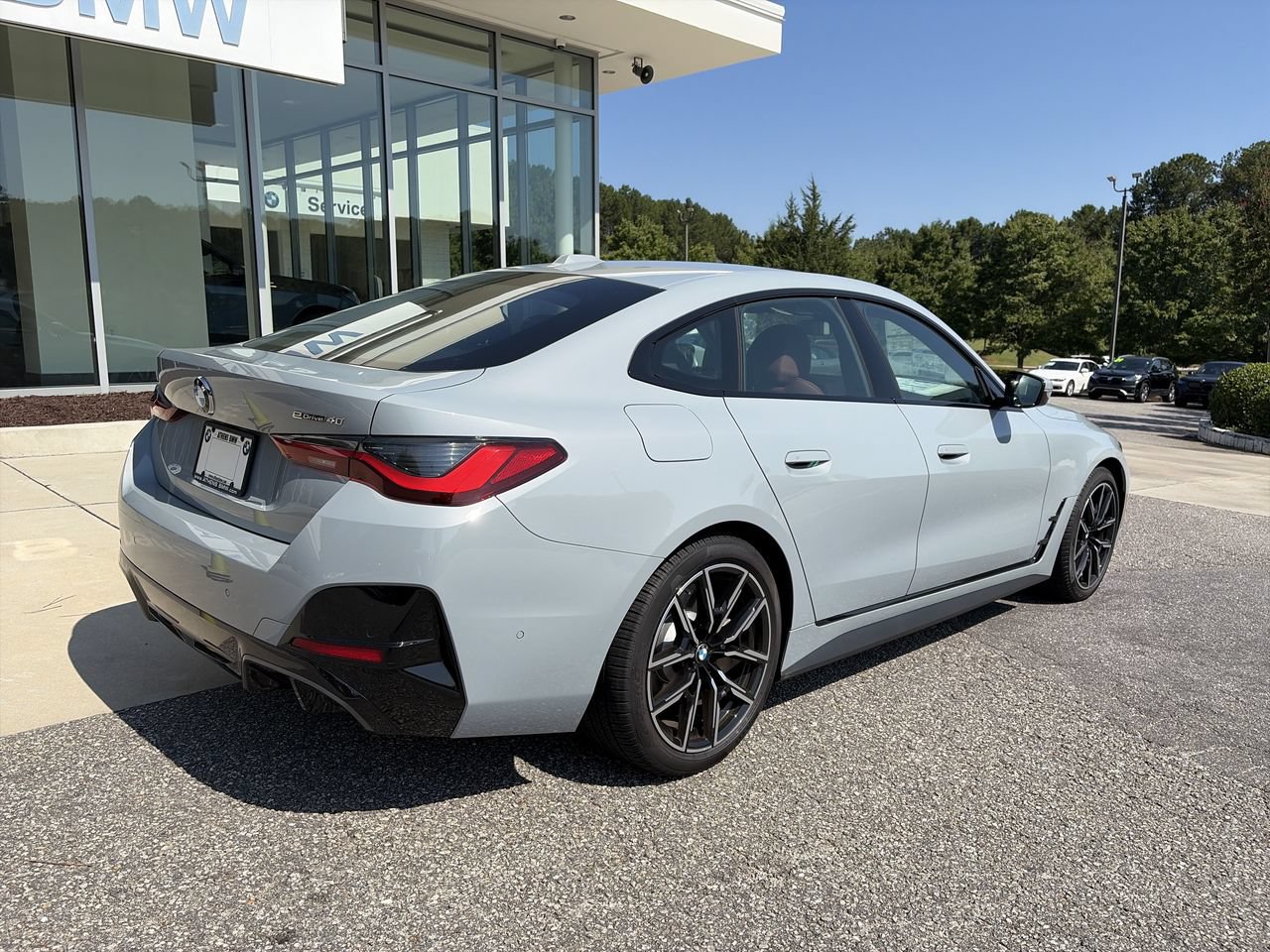 Used 2026 BMW i4 eDrive40 w/ M Sport Package RWD image 8