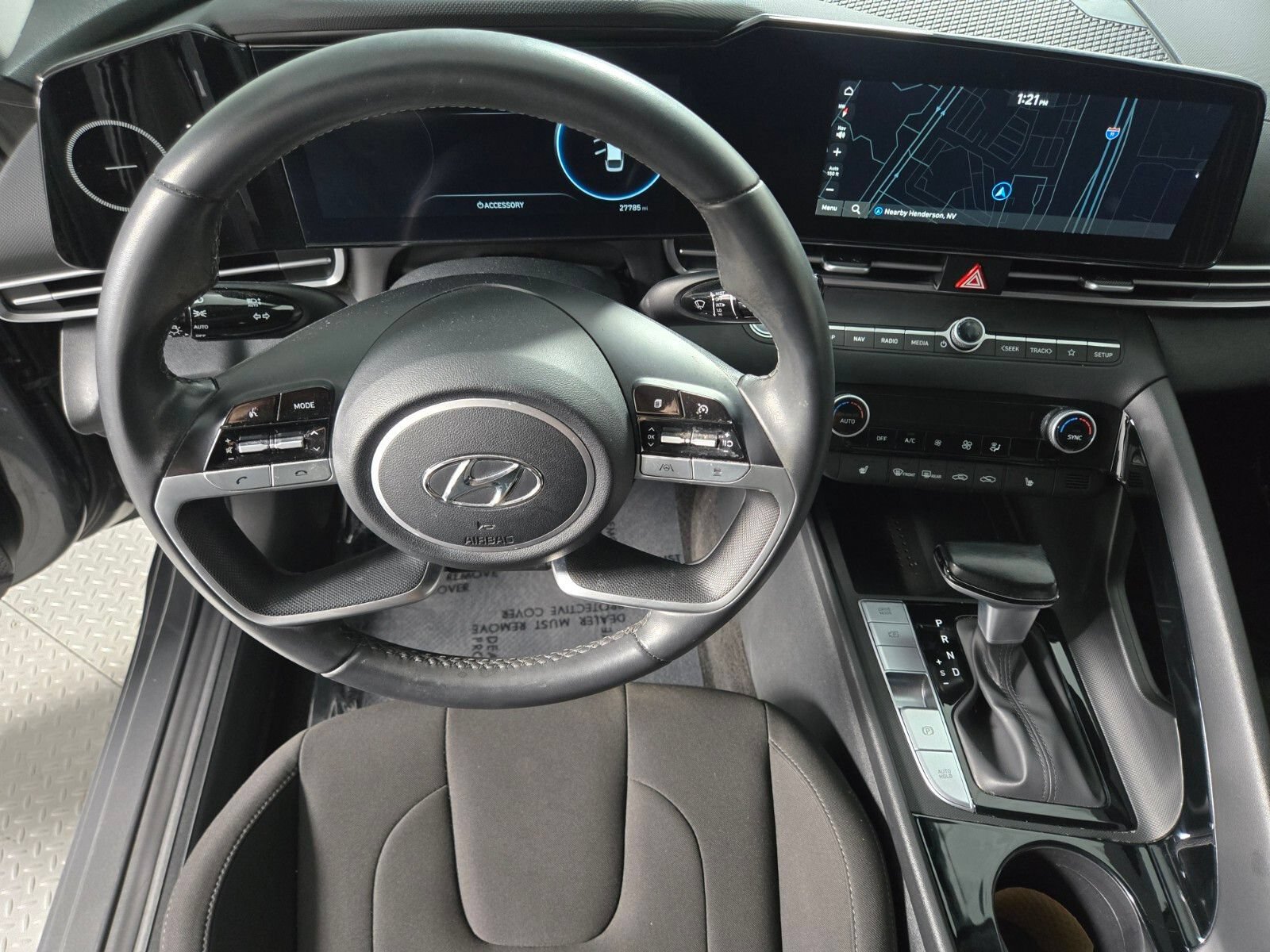 Used 2023 Hyundai Elantra SEL w/ Convenience Package FWD image 12