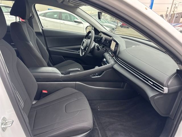 Used 2024 Hyundai Elantra SEL image 19