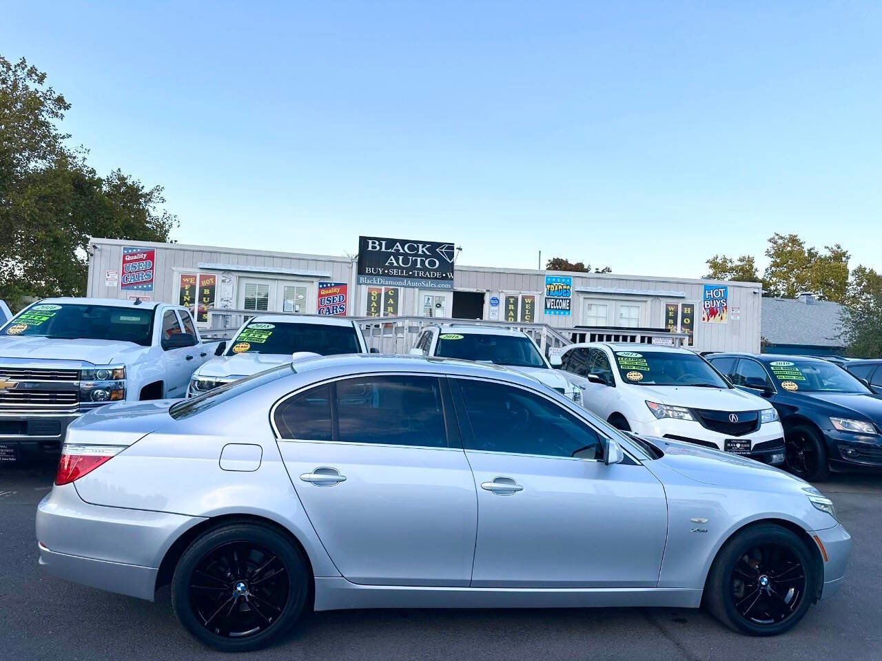 Used 2009 BMW 528i xDrive Sedan image 12