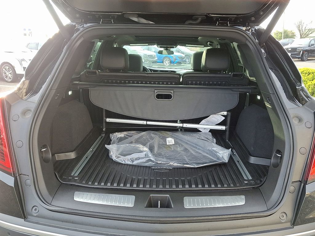 Certified 2025 Cadillac XT5 Premium Luxury w/ LPO, Floor Liner Package image 30