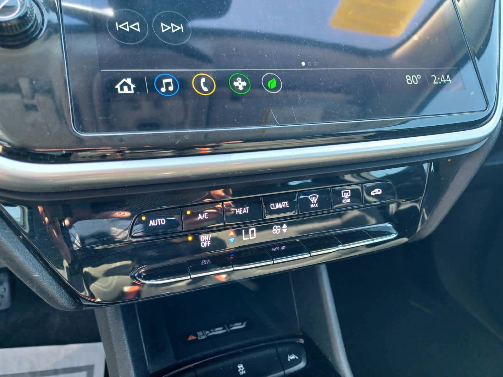 Used 2023 Chevrolet Bolt EUV LT image 14