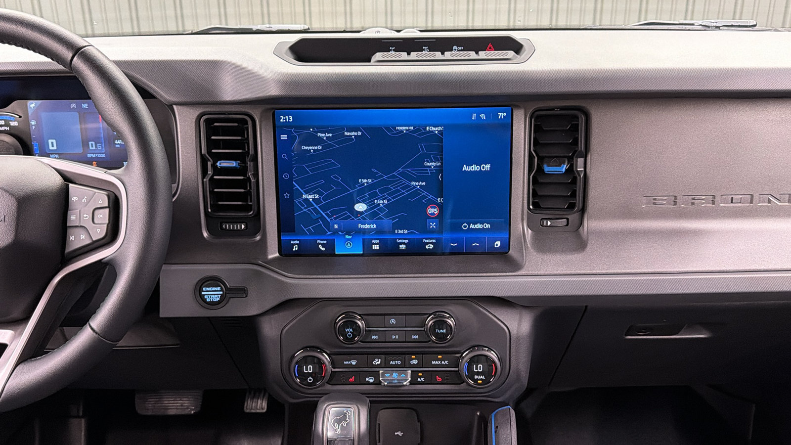 Used 2024 Ford Bronco Black Diamond AWD/4WD image 27